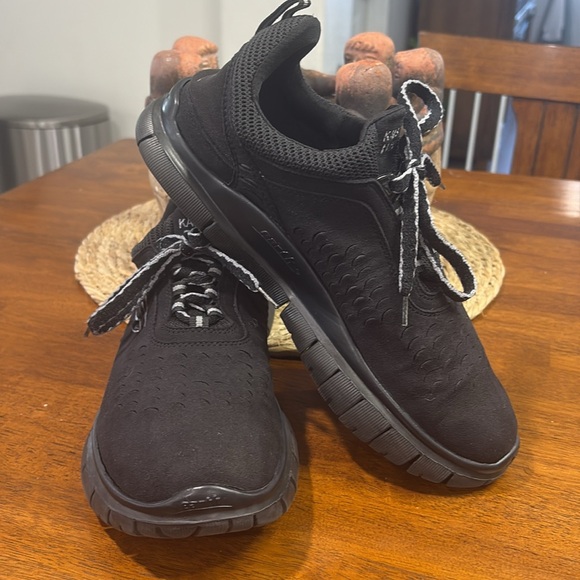 EARTH VEGAN - Picture 2 of 6